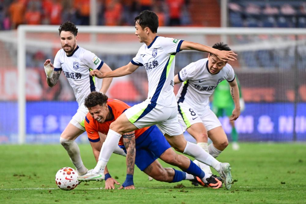 克拉克斯顿对阵尼克斯遭遇14连败 唐斯加盟纽约后未曾败给篮网